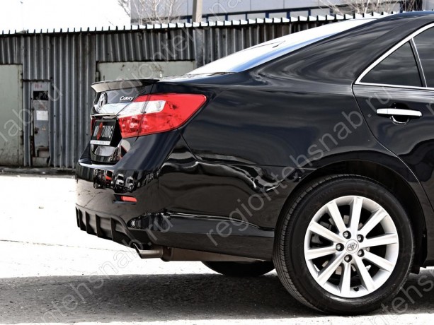 Диффузор заднего бампера var №2 (текстурный пластик) для Toyota Camry XV50 (2012-2014) купить недорого с доставкой в Электросталь