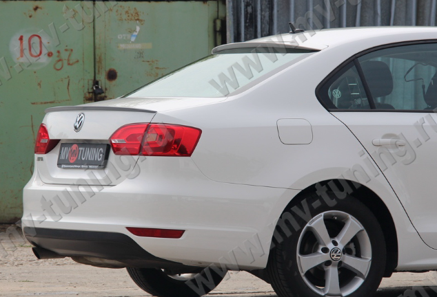 Козырек на заднее стекло для Volkswagen Jetta VI (2010-н.в.) купить недорого с доставкой в Электросталь